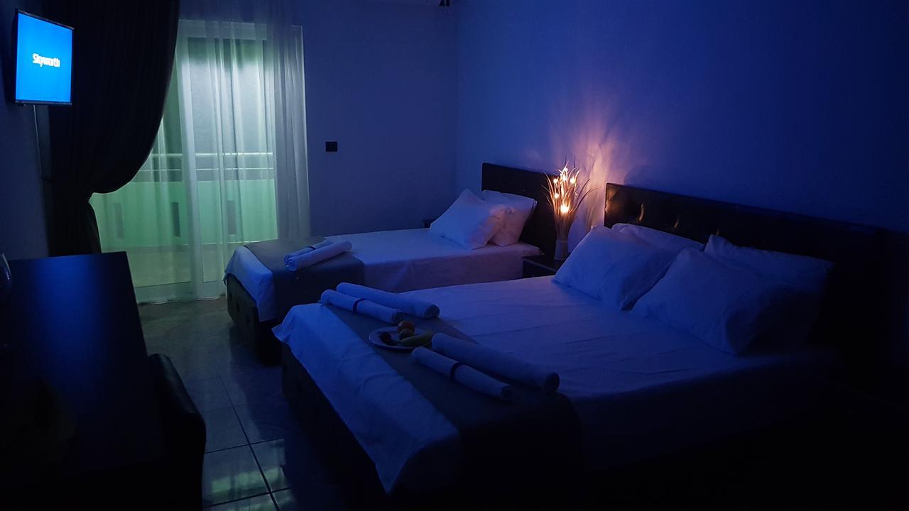 Green Dolphin Apartment Bar Luaran gambar